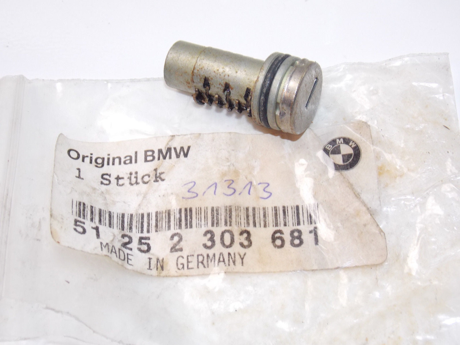 NOS BMW MOTORCYCLE CYLINDER LOCK LATCH LUGGAGE SUITECASE 51252303681 CODE 31313 - MotoRaider
