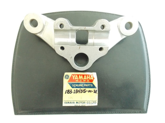 NOS YAMAHA  1968 1969 1970 1971 CROWN HANDLE YAS1 HS1  183-23435-00-38 - MotoRaider