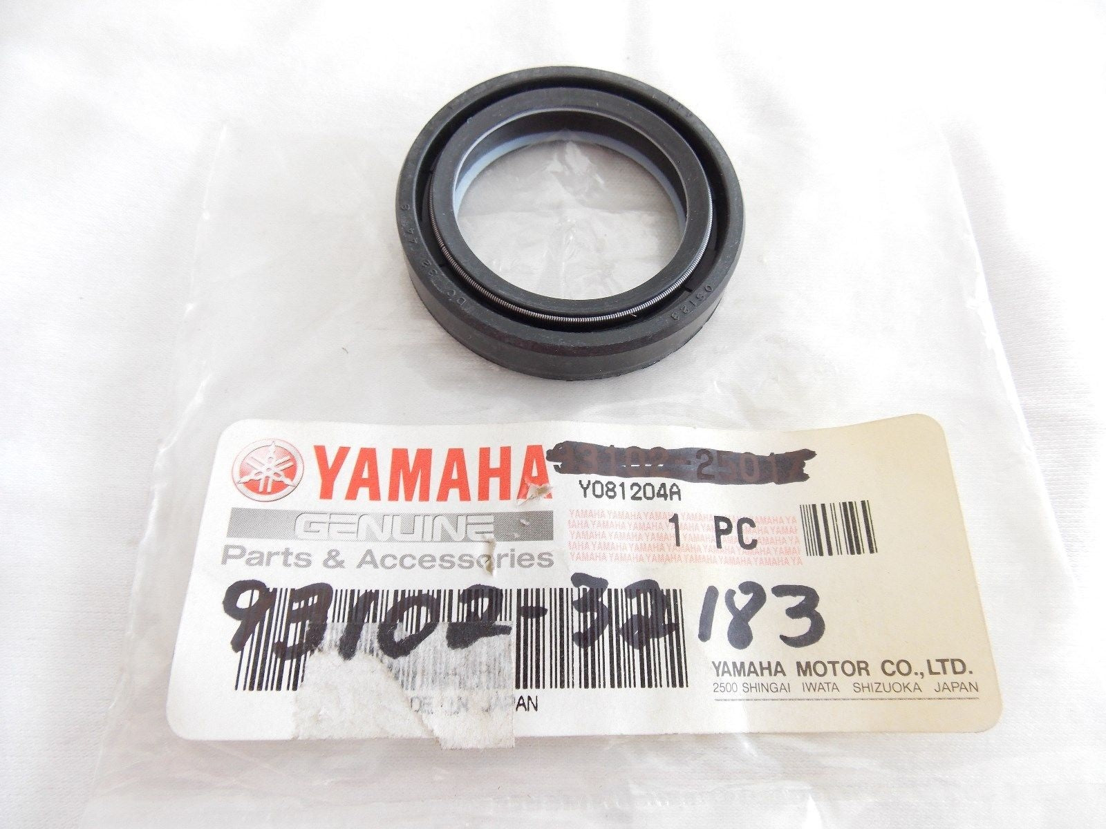 NOS YAMAHA 1998-2000 CRANKSHAFT OIL SEAL YZ125  93102-32183 - MotoRaider