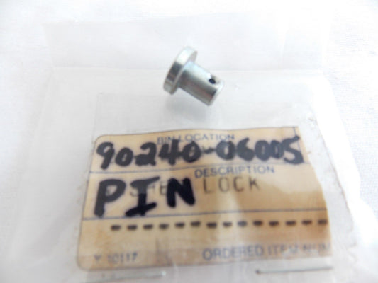 NOS YAMAHA 1968-1983 CLEVIS PIN DT100 TX750 RD350 YZ125 SC500 XS650 90240-06005 - MotoRaider