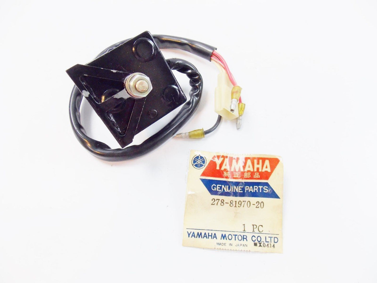 NOS OEM YAMAHA  1970-1975 RECTIFIER ASSY DS7 R5 RD250/350   278-81970-20 - MotoRaider