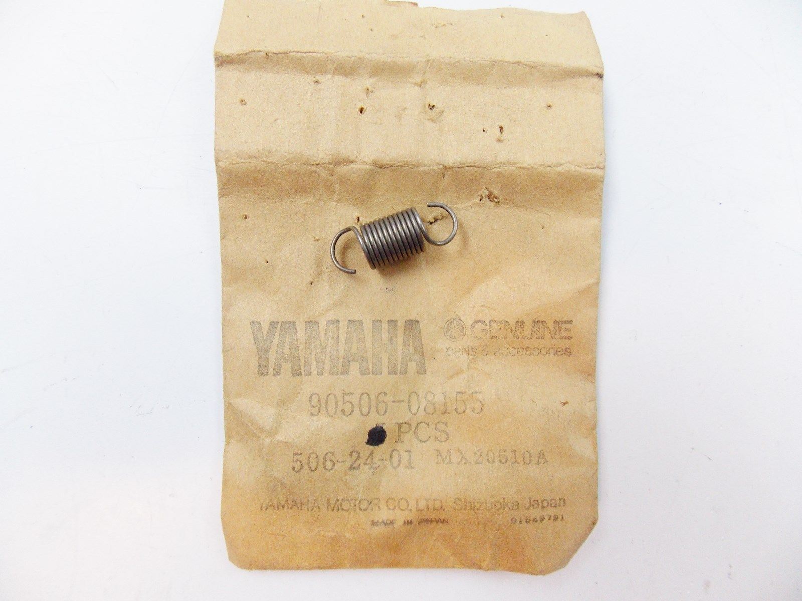 NOS OEM YAMAHA  1977-2011 RIGHT WHEEL BOLT EX340 SR540 EC340 BR250 90109-08559 - MotoRaider