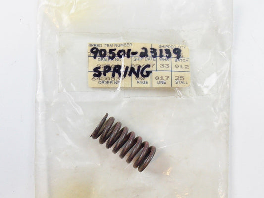 NOS OEM YAMAHA 1972 COMPRESSION SPRING DT2 RT2   90501-23139 - MotoRaider