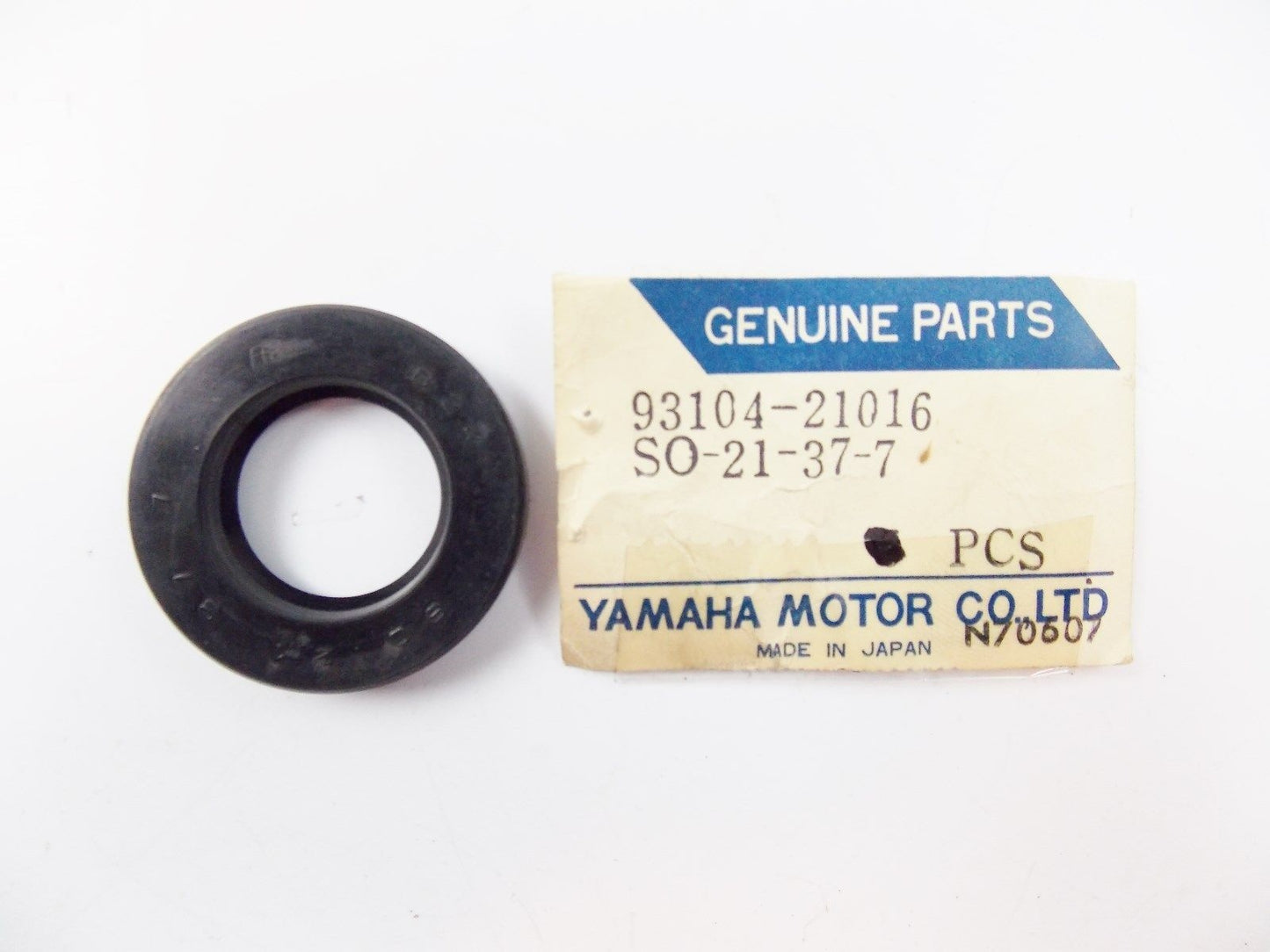 NOS OEM YAMAHA  1962-84 1990 1992 OIL SEAL SO-TYPE MJ2 MG1 US G6   93104-21016 - MotoRaider