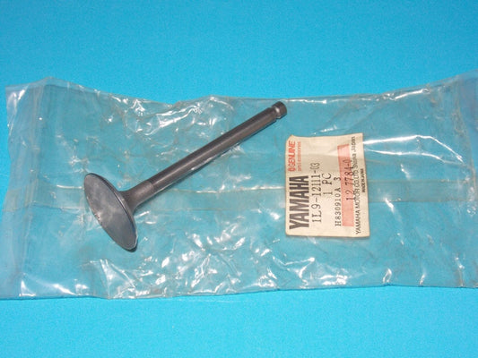 NOS OEM YAMAHA 1976-1982 INTAKE VALVE 3 XS360 XS400  1L9-12111-03 - MotoRaider