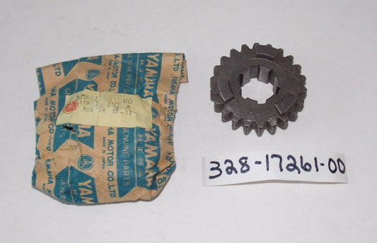 NOS OEM YAMAHA 1972-74 1976-80 6TH WHEEL GEAR TD3 TR3 TZ250/350  328-17261-00 - MotoRaider