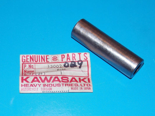 NOS OEM KAWASAKI 1974 1975 1976 1977 1978 PISTON PIN KZ400   13002-029 - MotoRaider
