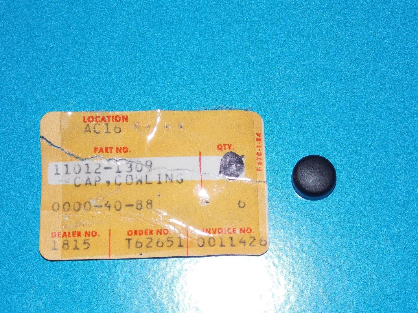 NOS OEM KAWASAKI 1983 1984 1985 1986 COWLING CAP EX305 ZX1100/750/550 11012-1309 - MotoRaider