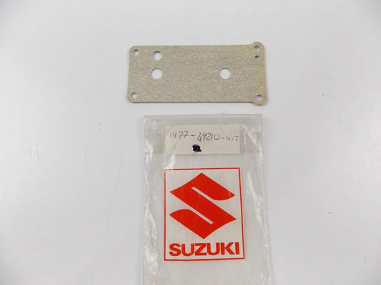 NOS OEM 1982 1983 SUZUKI CYLINDER HEAD COVER GASKET GS1000/1100  11177-69210-H17 - MotoRaider
