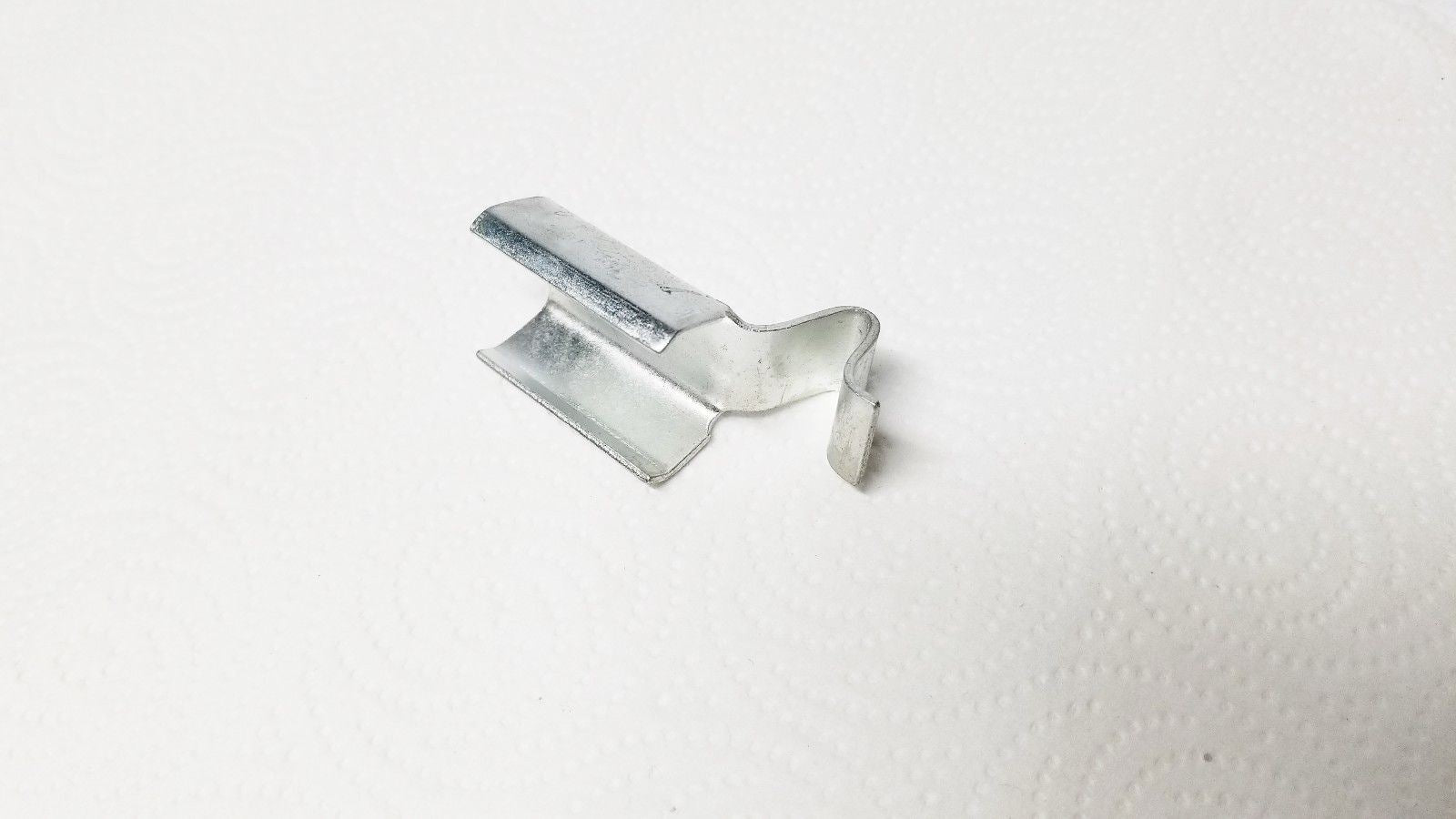 NOS YAMAHA SNOWMOBILE TRACK GUIDE CLIP 11-0082 - MotoRaider