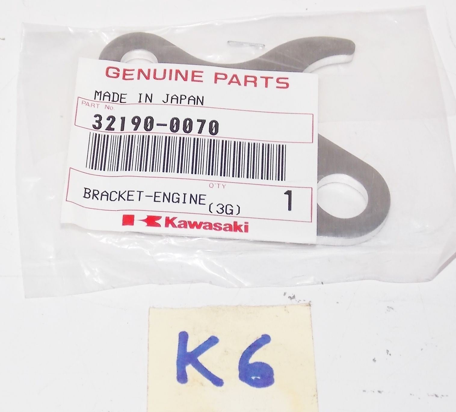 OEM KAWASAKI 2004 2005 KX250 FRONT ENGINE MOUNT MOTOR BRACKET PLATE 32190-0070 - MotoRaider