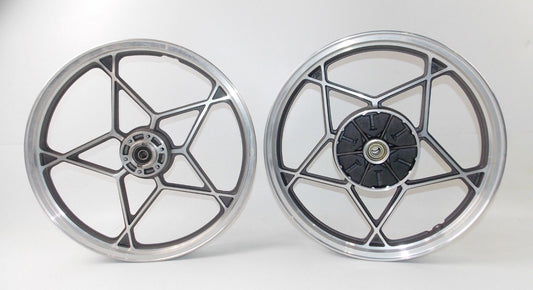 NOS 1978 SUZUKI GS REAR FRONT ALLOY WHEEL SILVER BLACK RIM 18" 1.6 WM2 1.85 WM3 - MotoRaider