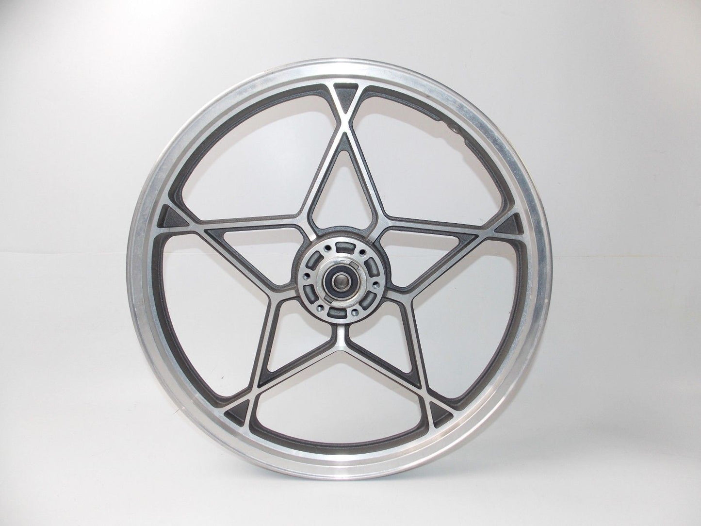 NOS 1978 SUZUKI GS REAR FRONT ALLOY WHEEL SILVER BLACK RIM 18" 1.6 WM2 1.85 WM3 - MotoRaider
