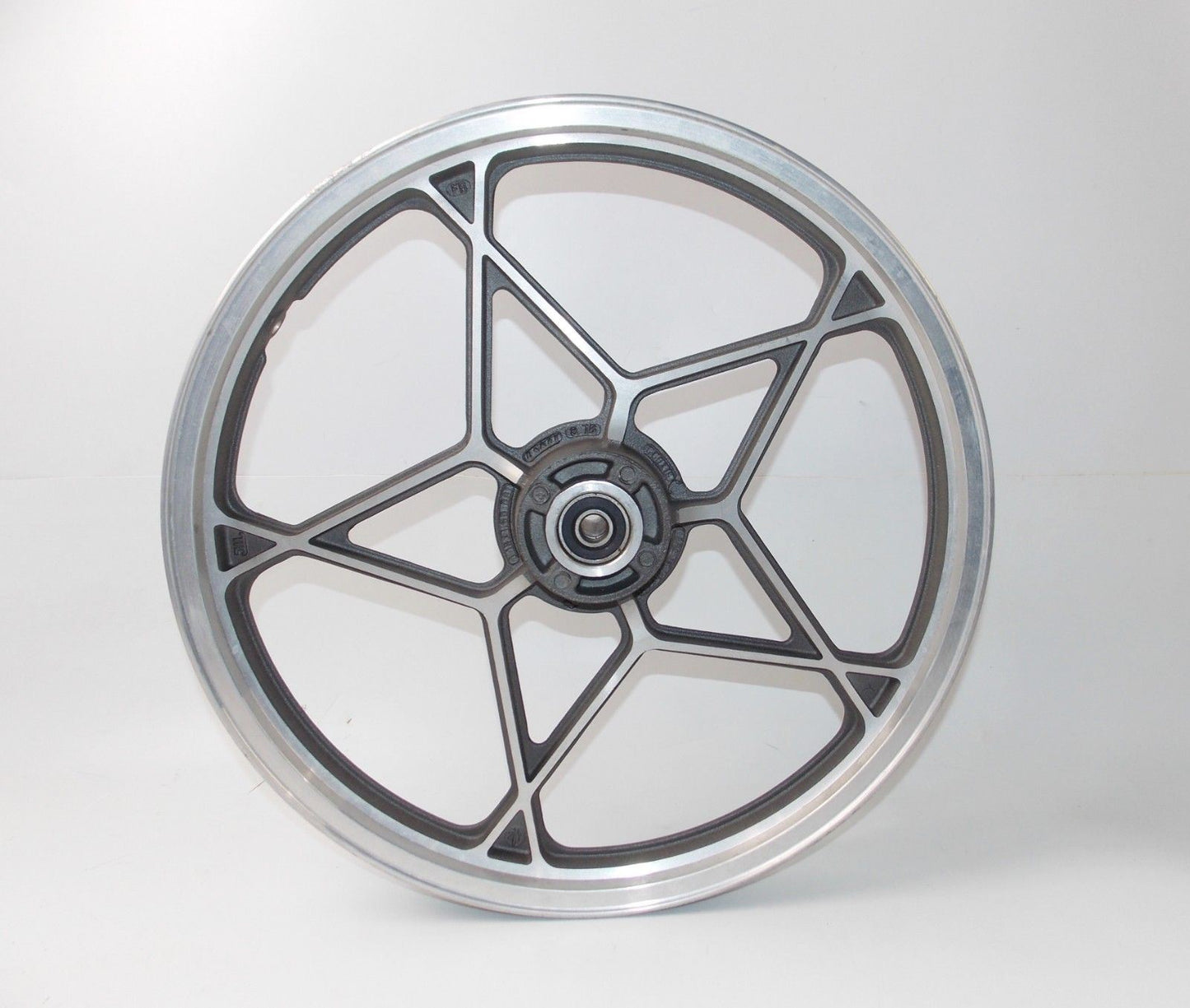 NOS 1978 SUZUKI GS REAR FRONT ALLOY WHEEL SILVER BLACK RIM 18" 1.6 WM2 1.85 WM3 - MotoRaider