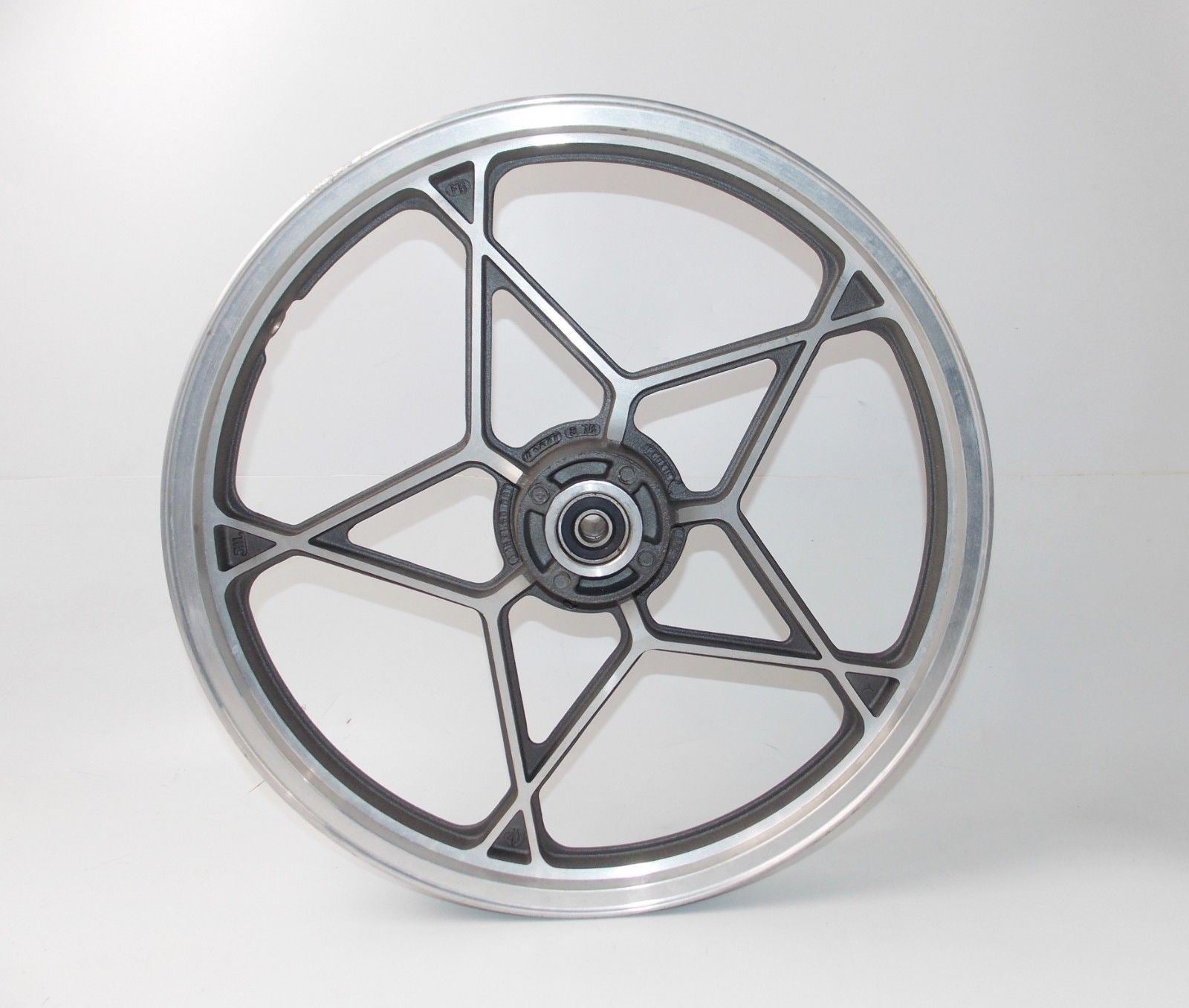 NOS 1978 SUZUKI GS REAR FRONT ALLOY WHEEL SILVER BLACK RIM 18" 1.6 WM2 1.85 WM3 - MotoRaider