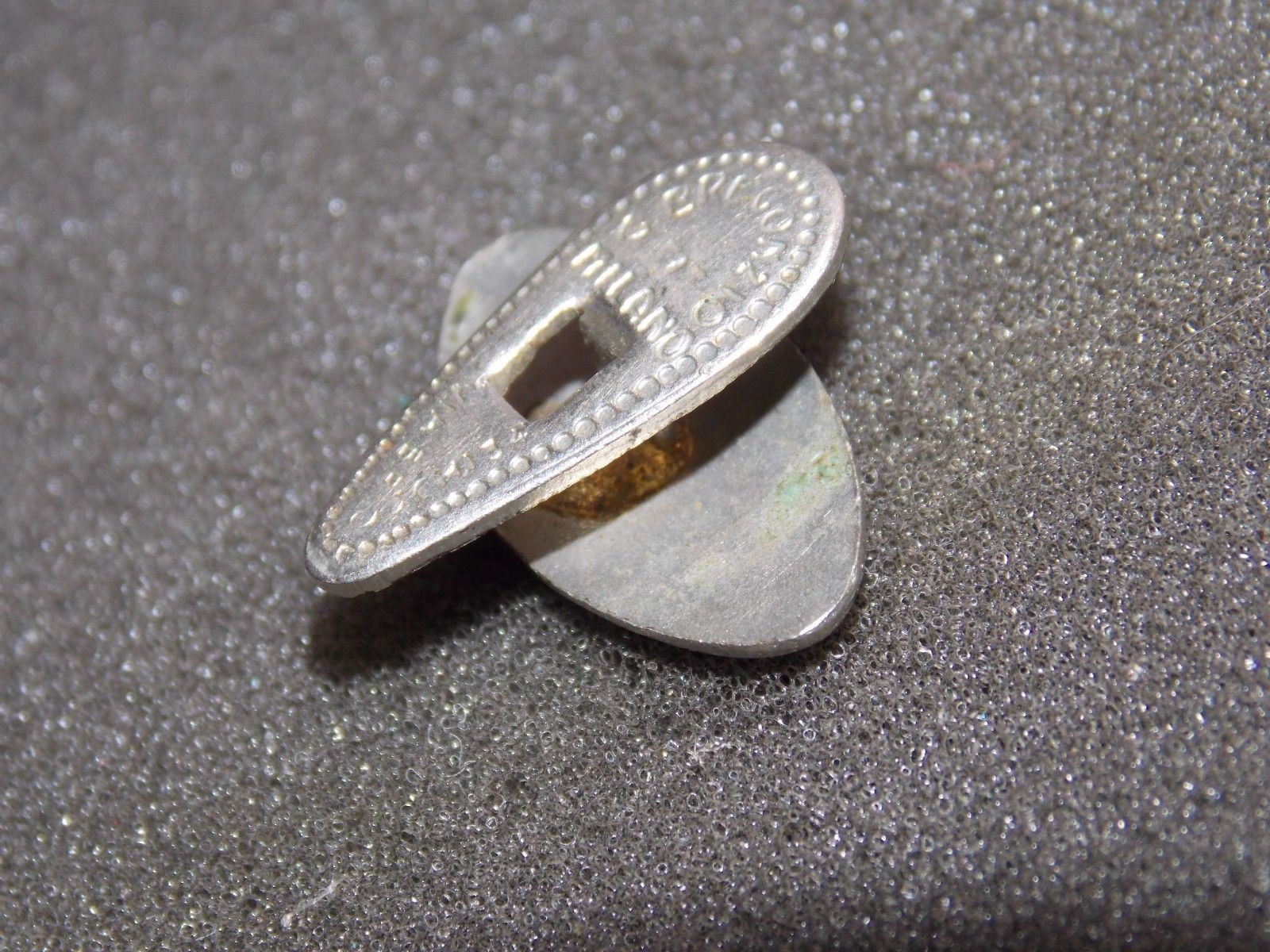 VINTAGE GILERA MOTORCYCLE LAPEL EYELET PIN BADGE ITALY SATURNO 124 125 5V STRADA - MotoRaider