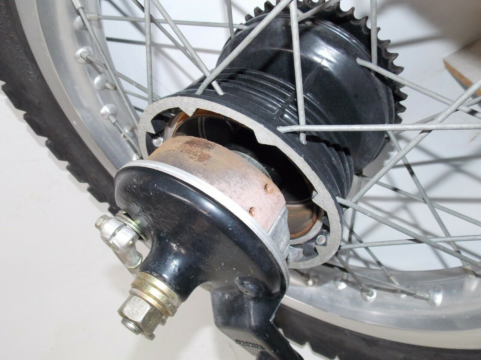1986 CAGIVA ELEFANT-3 125cc 17" REAR WHEEL+BRAKE PLATE+AXLE+HUB+RIM ELEFANTRE - MotoRaider