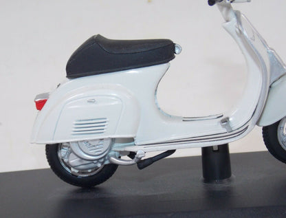 MAISTO 1969 VESPA 50 SPECIAL WHITE PIAGGIO VINTAGE SCOOTER L=4" 100mm SCALE 1:18 - MotoRaider