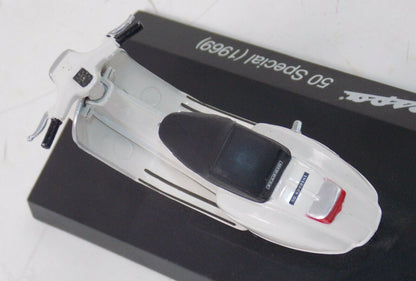 MAISTO 1969 VESPA 50 SPECIAL WHITE PIAGGIO VINTAGE SCOOTER L=4" 100mm SCALE 1:18 - MotoRaider