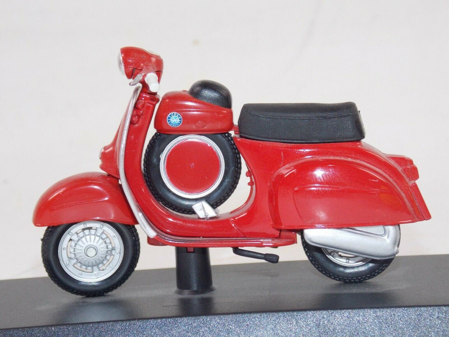 1965 VESPA 90 SUPER SPORT SS RED PIAGGIO VINTAGE SCOOTER L=4" 100mm SCALE 1:18 - MotoRaider