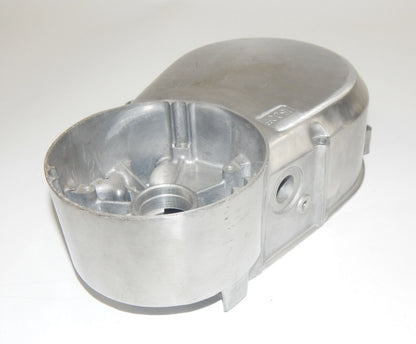 OEM 1970's SUZUKI GT380 GT550 ENGINE MOTOR CRANKCASE RIGHT COVER "3SZZ153" - MotoRaider