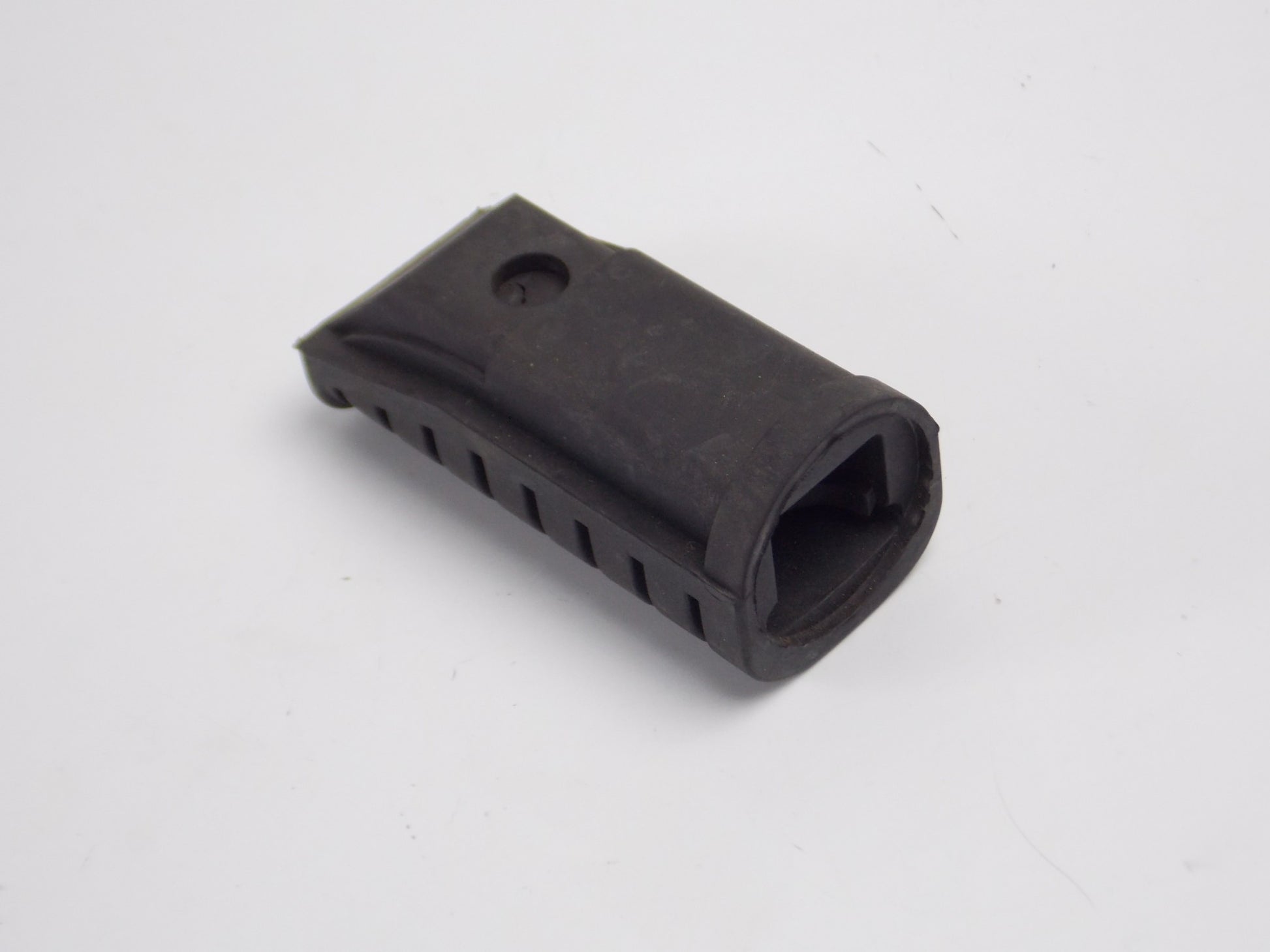 NOS OEM LAVERDA PASSENGER RUBBER FOOTREST PEG STAND COVER R L 61925698 61925697 - MotoRaider