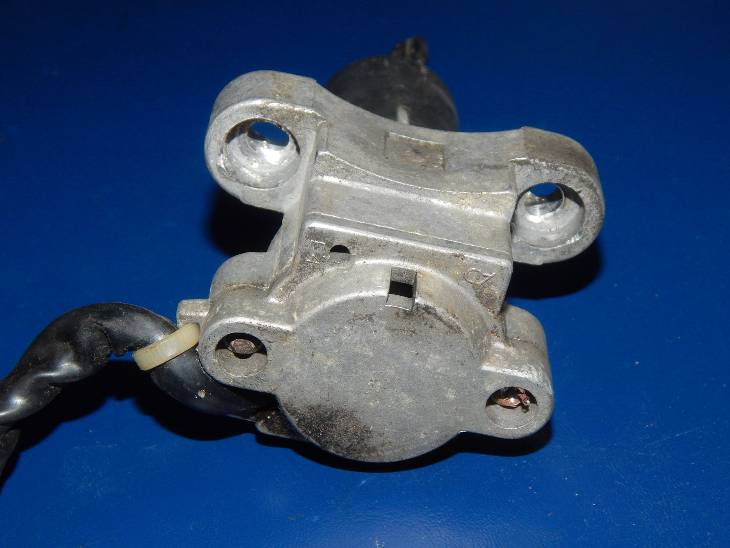 1993 SUZUKI BANDIT GSF 400 IGNITION CYLINDER LOCK+KEY VINTAGE JAPAN - MotoRaider