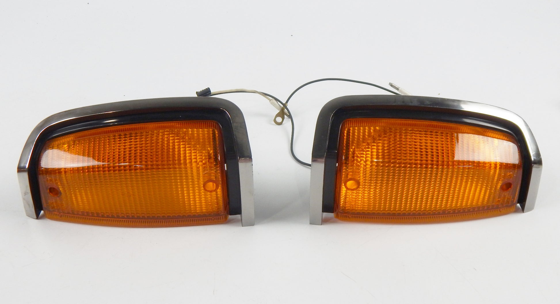 SEIMA RH/LH FRONT LIGHT RENAULT R14 1980 TURN SIGNAL BLINKER 10582701 10582801 - MotoRaider
