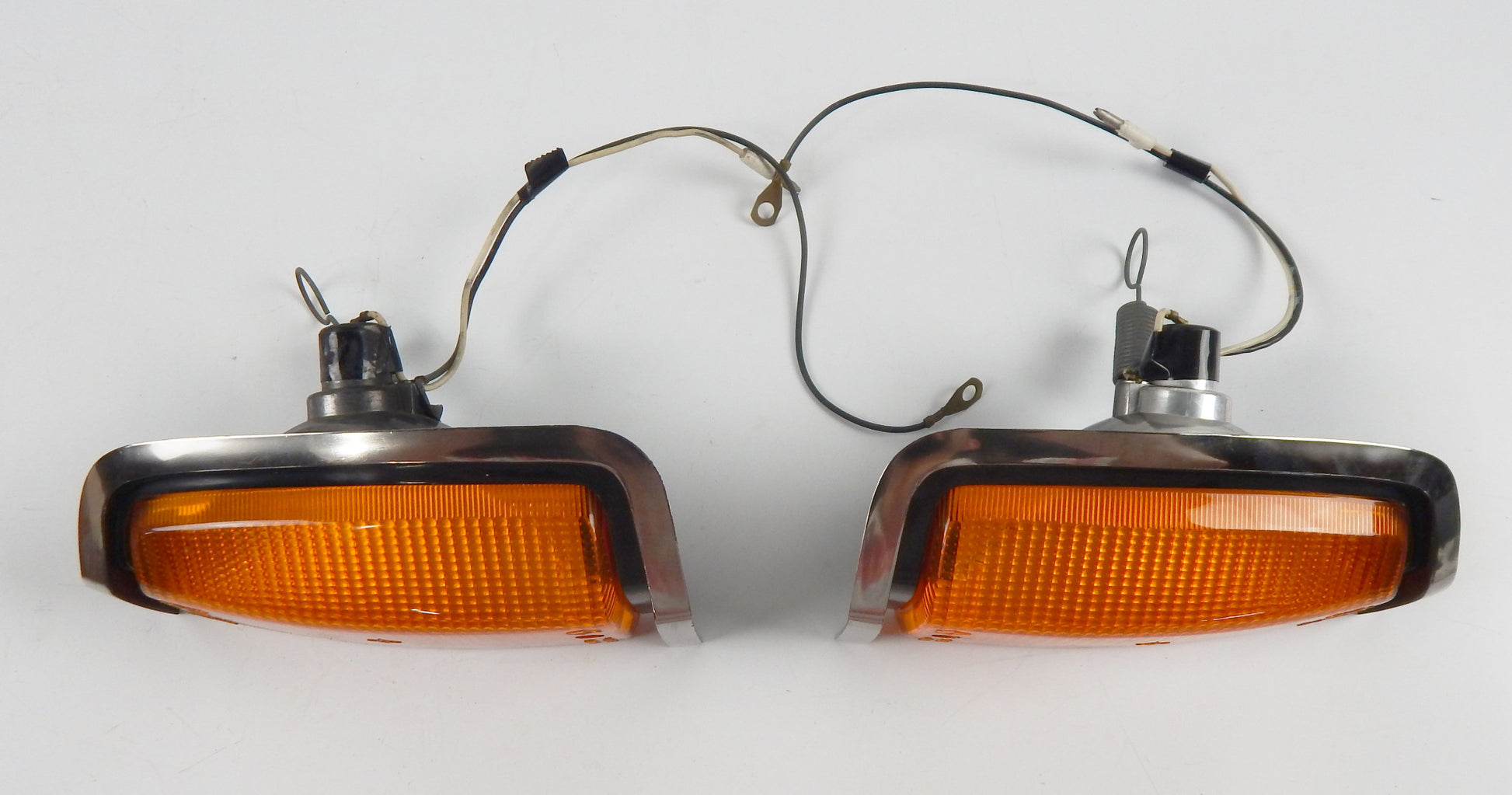 SEIMA RH/LH FRONT LIGHT RENAULT R14 1980 TURN SIGNAL BLINKER 10582701 10582801 - MotoRaider