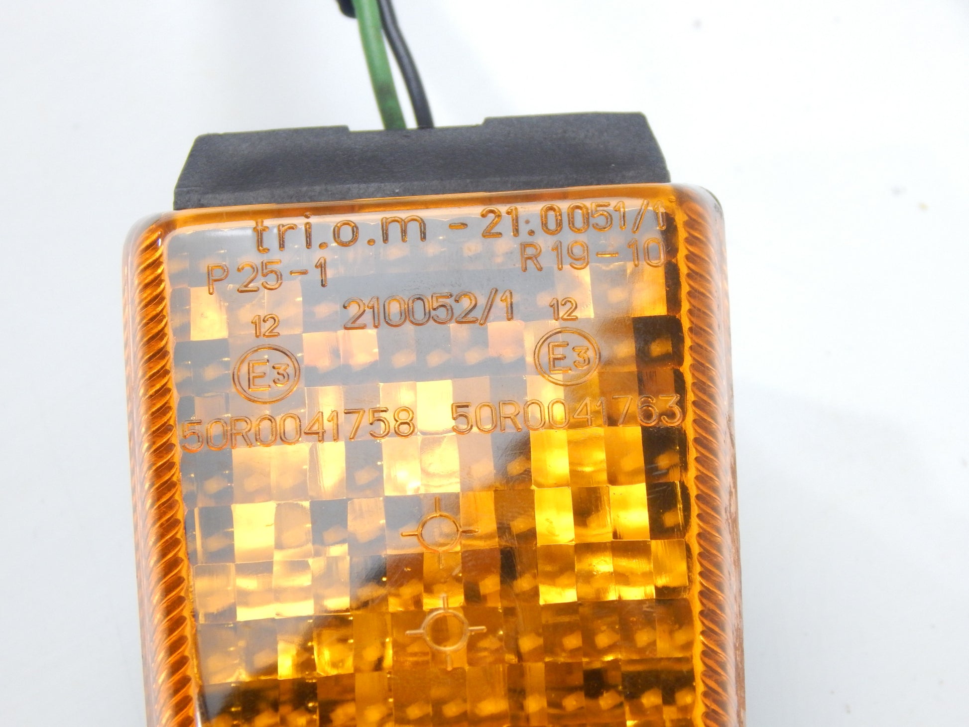 Triom 21.0051/1 P25-1 R19-10 210052/1 RH LH TURN SIGNAL INDICATOR MOTORCYCLE - MotoRaider