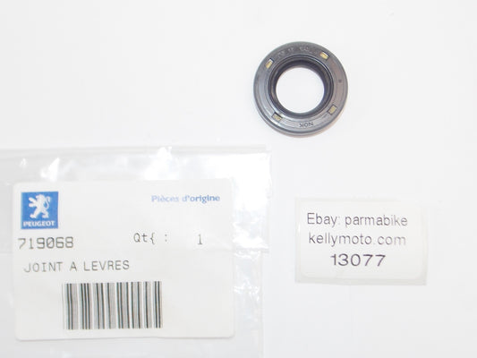 OEM PEUGEOT 1994 FOX 50cc /1996 ZENITH L 50cc CRANKCASE OIL SEAL 17X30X6 #719068 - MotoRaider