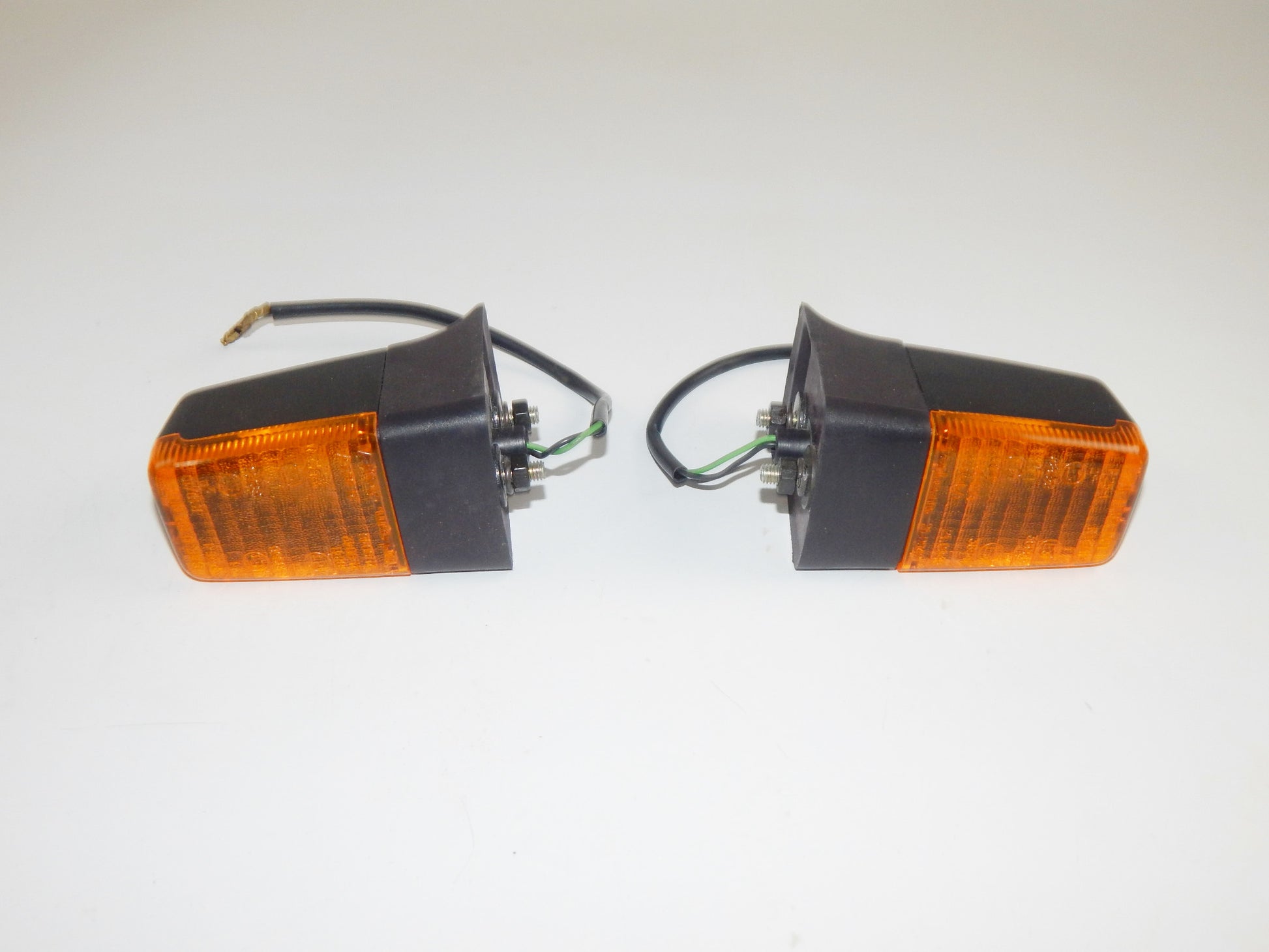 OEM CAGIVA 1986 ALETTA ORO-S2 RIGHT /LEFT FRONT TURN FLASHER INDICATOR 800047191 - MotoRaider