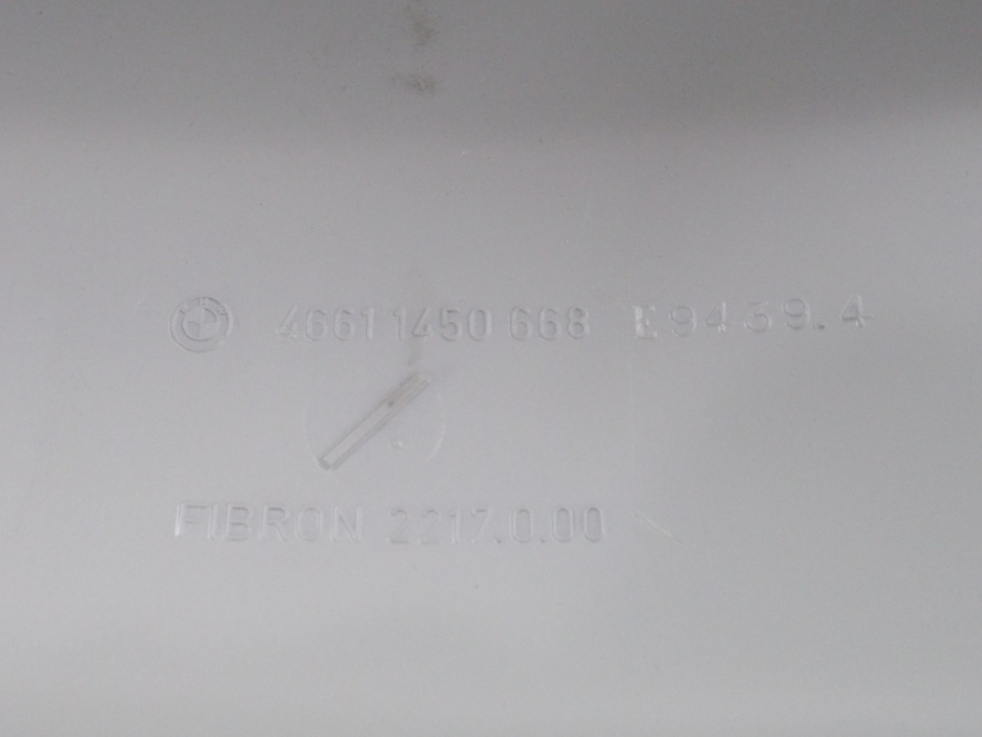 NOS BMW 1984-86 K100 1986-91 K100 LT FENDER FRONT MUD GUARD PRIMER 46611450668 - MotoRaider