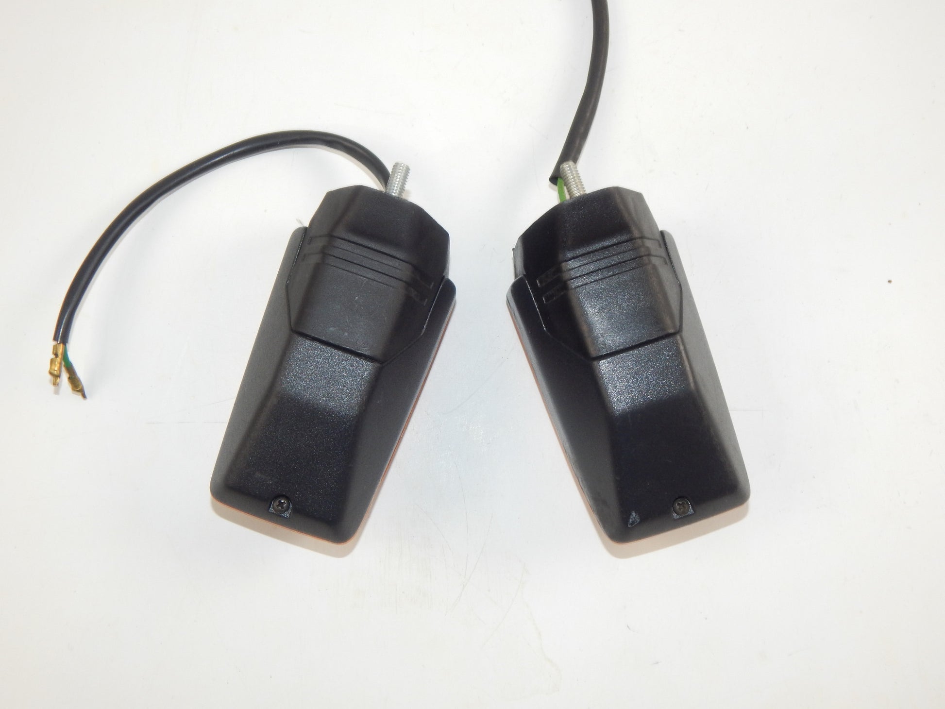 Triom 21.0051/1 P25-1 R19-10 210052/1 RH LH TURN SIGNAL INDICATOR MOTORCYCLE - MotoRaider
