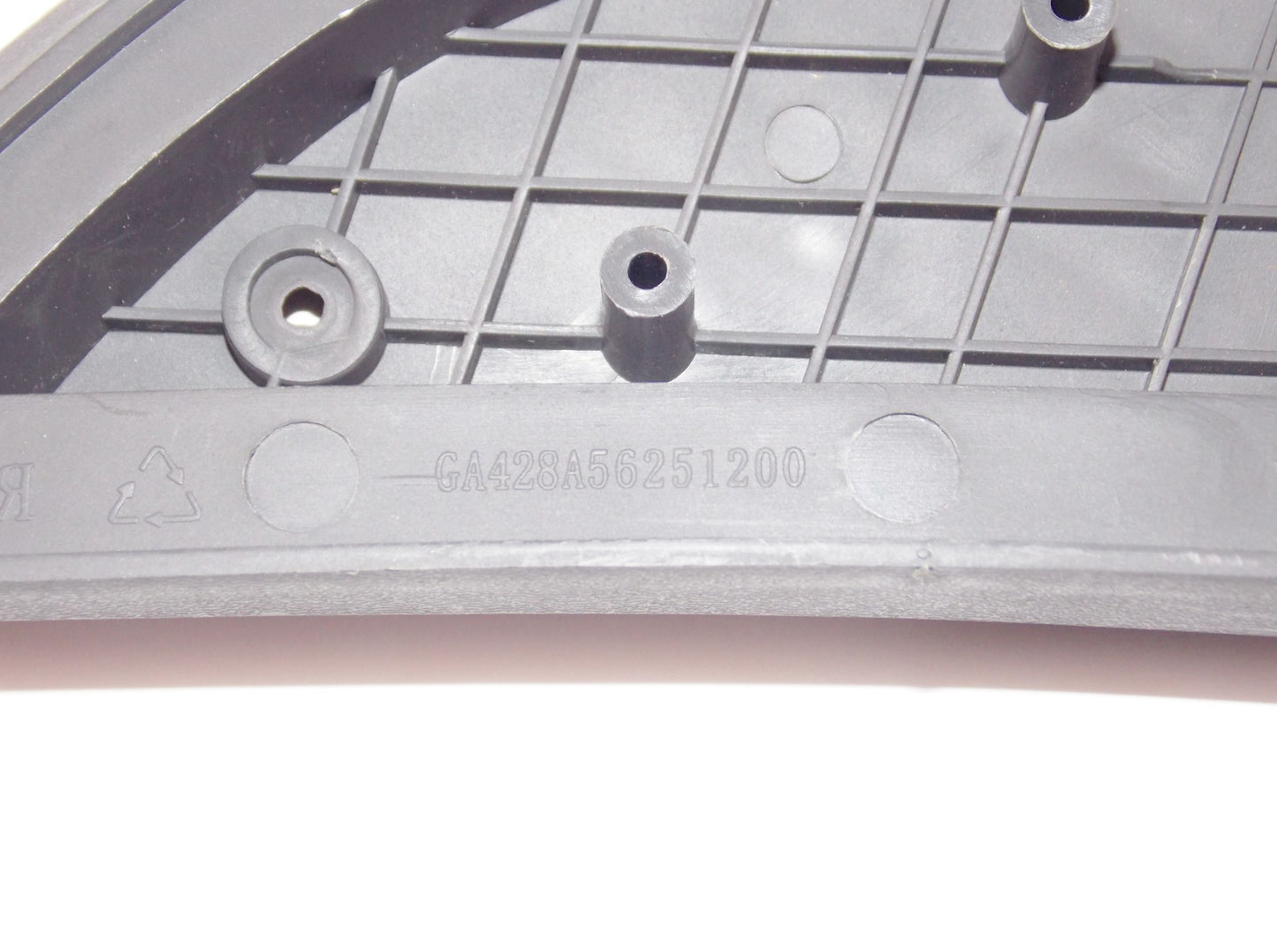 OEM GARELLI Xo 125 150 200 RH PASSENGER  FOOREST HOUSING COVER GA428A56251200 - MotoRaider