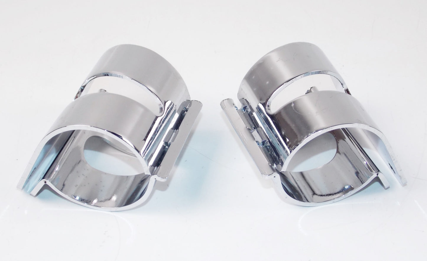NOS GIVI WINSHIELD CHROME MOUNTING BRACKET KIT SUZUKI VZ800 Marauder AS135A2 - MotoRaider