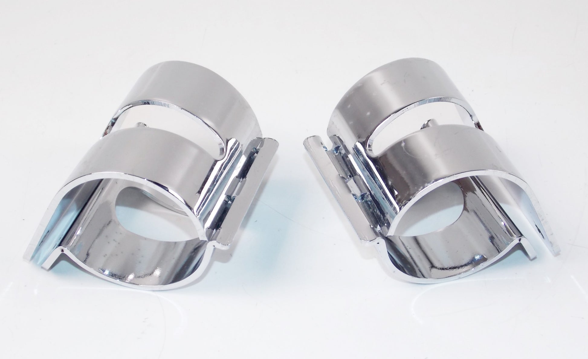 NOS GIVI WINSHIELD CHROME MOUNTING BRACKET KIT SUZUKI VZ800 Marauder AS135A2 - MotoRaider