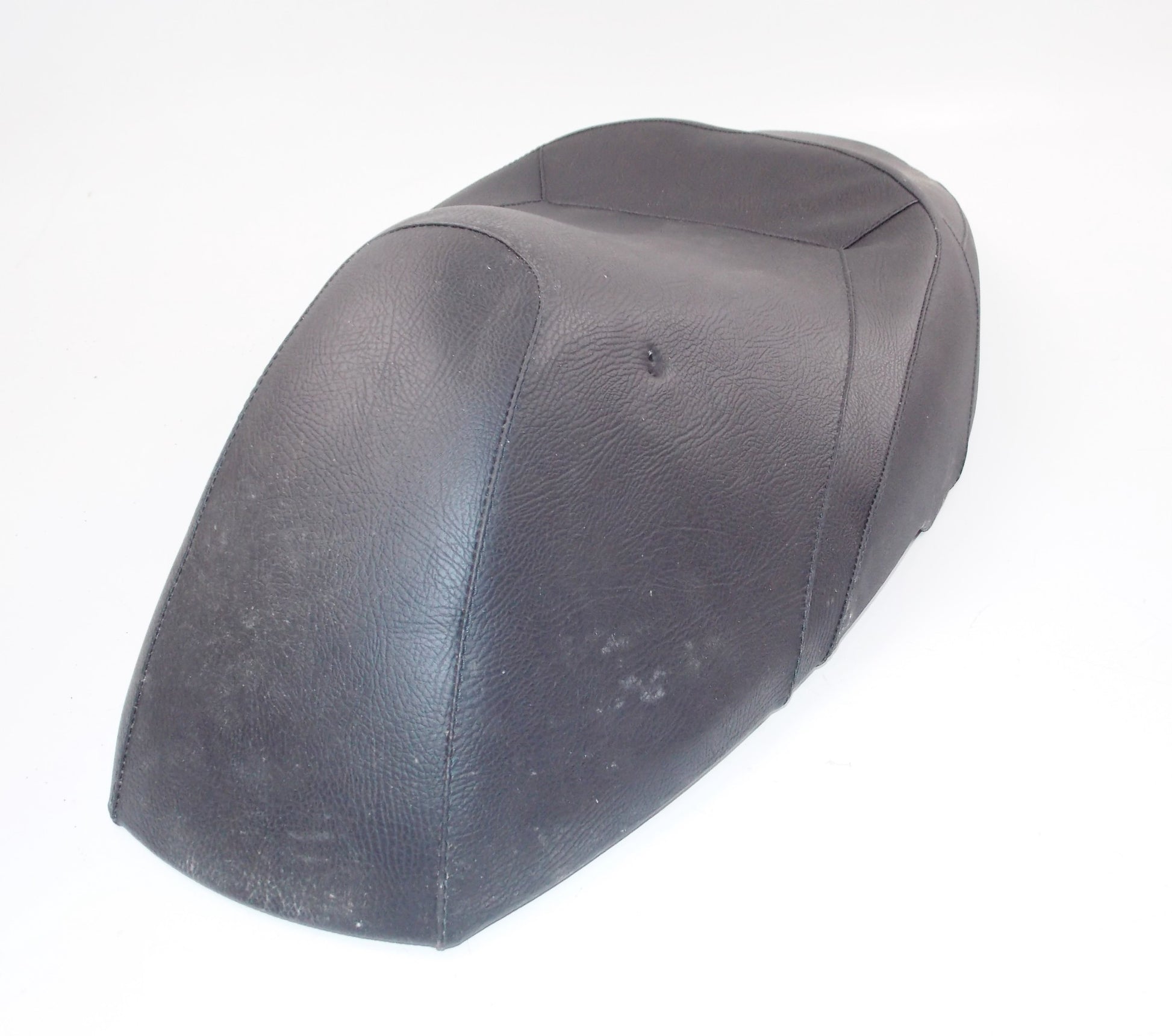 NOS MALAGUTI SCOOTER CENTRO 125 SEAT SADDLE BLACK LOWERED 106.116.03 - MotoRaider