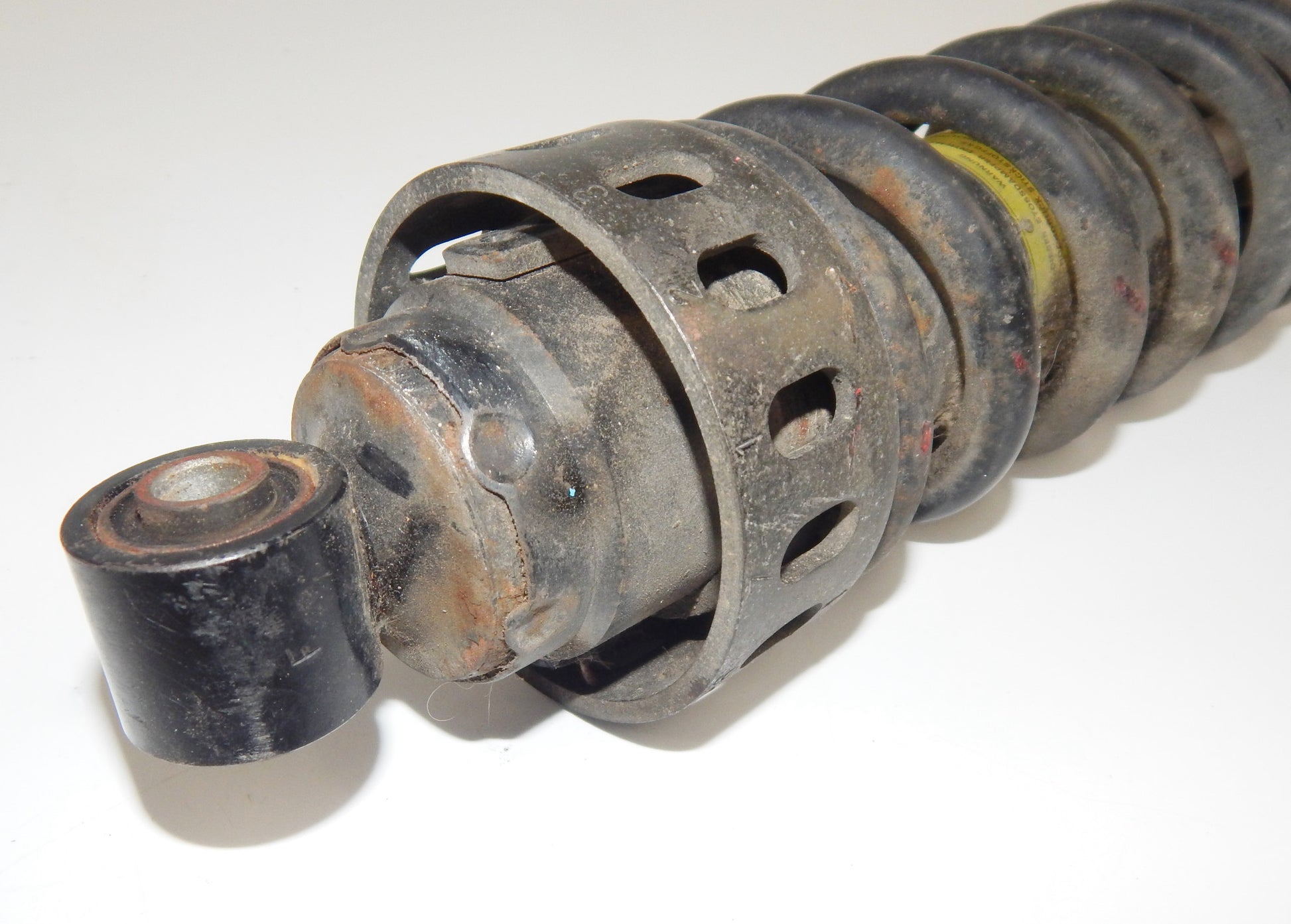 1994 SUZUKI BANDIT GSF 400 REAR SHOCK ABSORBER SUSPENSION ASSY 62100-10DB2 - MotoRaider