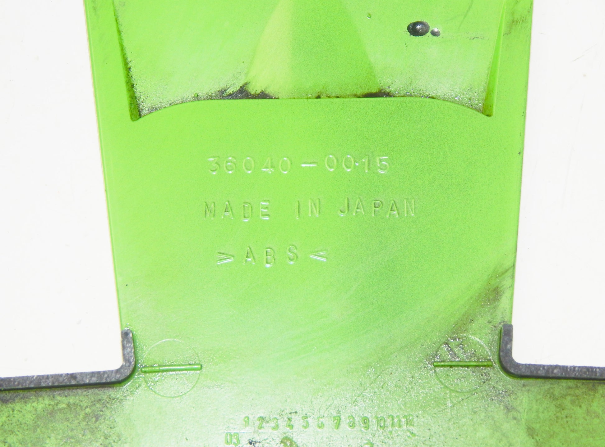 OEM KAWASAKI 2004-05 NINJA ZX10 ZX10R REAR TAIL FAIRING COVER GREEN 36040-0015 - MotoRaider