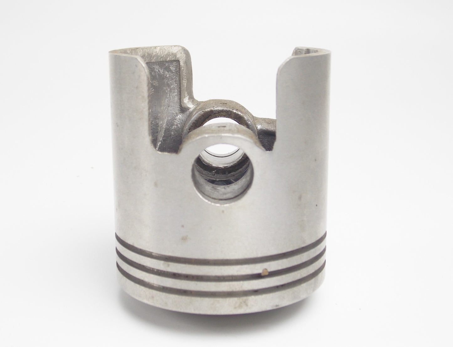 NOS DINAMIN PISTON + PIN DIAMETER 64.8 mm LAMBRETTA 175 FURGONE TRI SERVICAR - MotoRaider