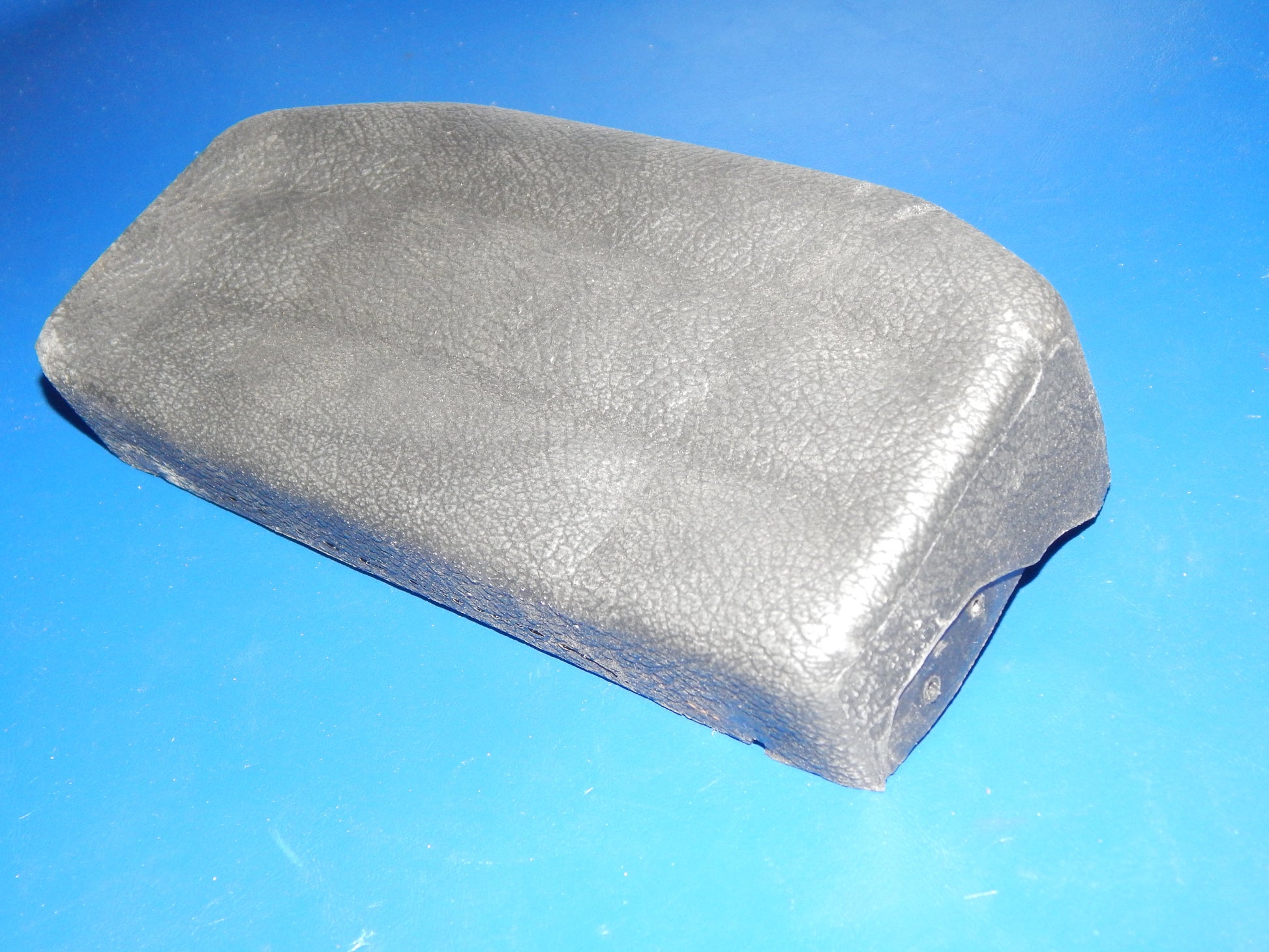 VINTAGE TOP CASE LUGGAGE BLACK BACKREST PILLOW MOTORCYCLE SCOOTER 8.5x4" - MotoRaider