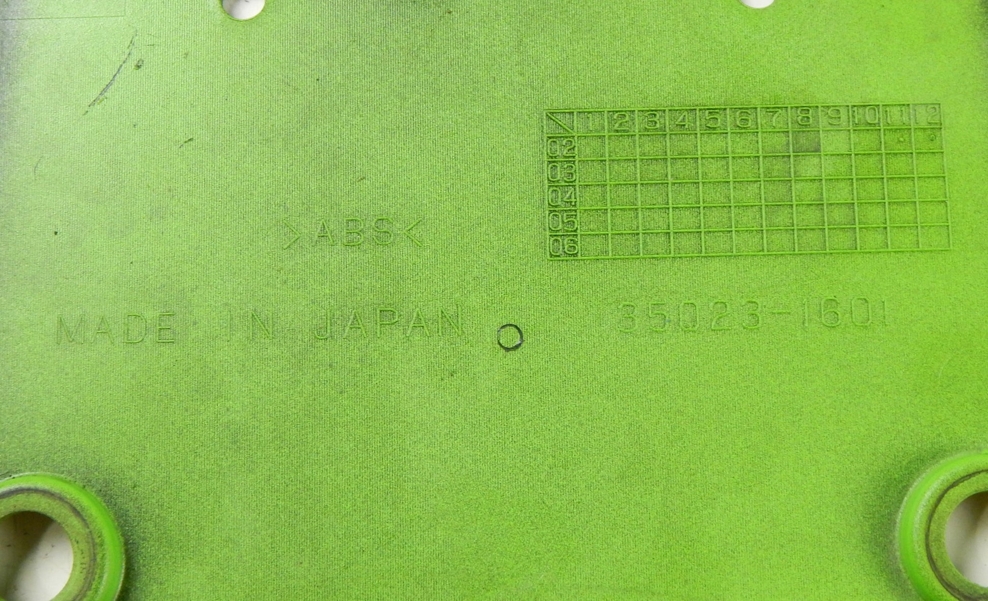 OEM KAWASAKI 2003-04 NINJA ZX6R ZX636 REAR INNER FENDER GREEN 35023-1601 - MotoRaider