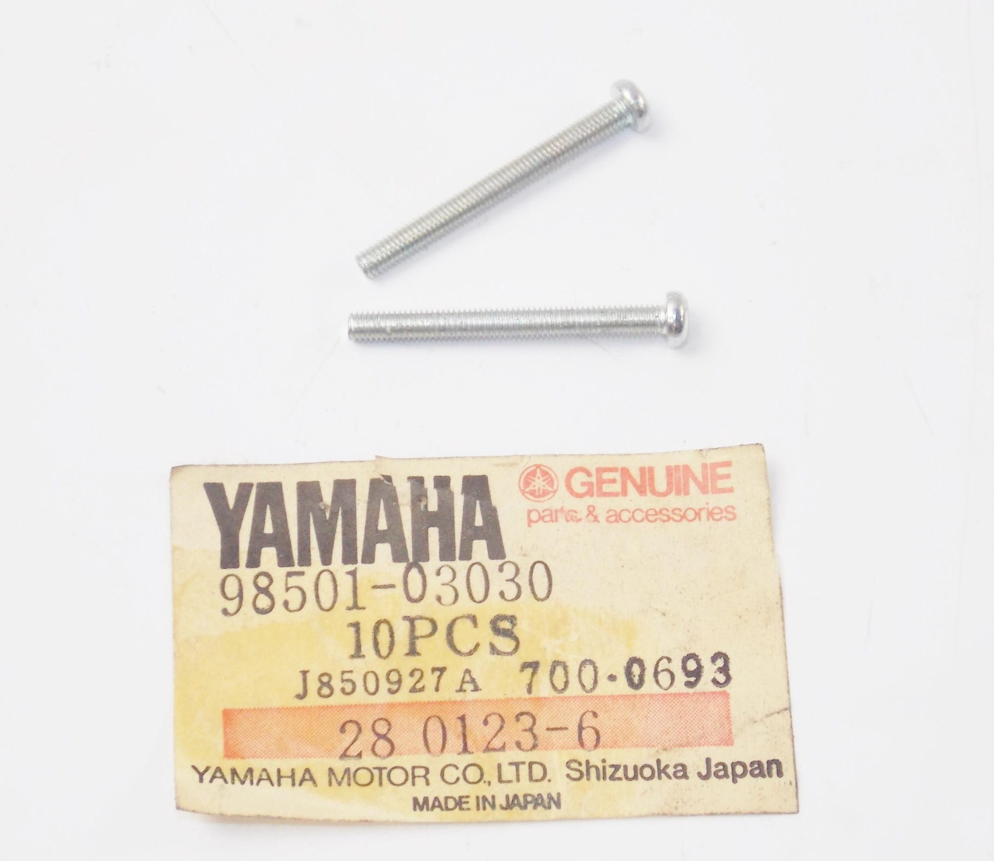 NOS OEM YAMAHA 80-82 XJ650/XV920/XJ1100/XS400/ SCREW, PAN HEAD QTY 2 98501-03030 - MotoRaider