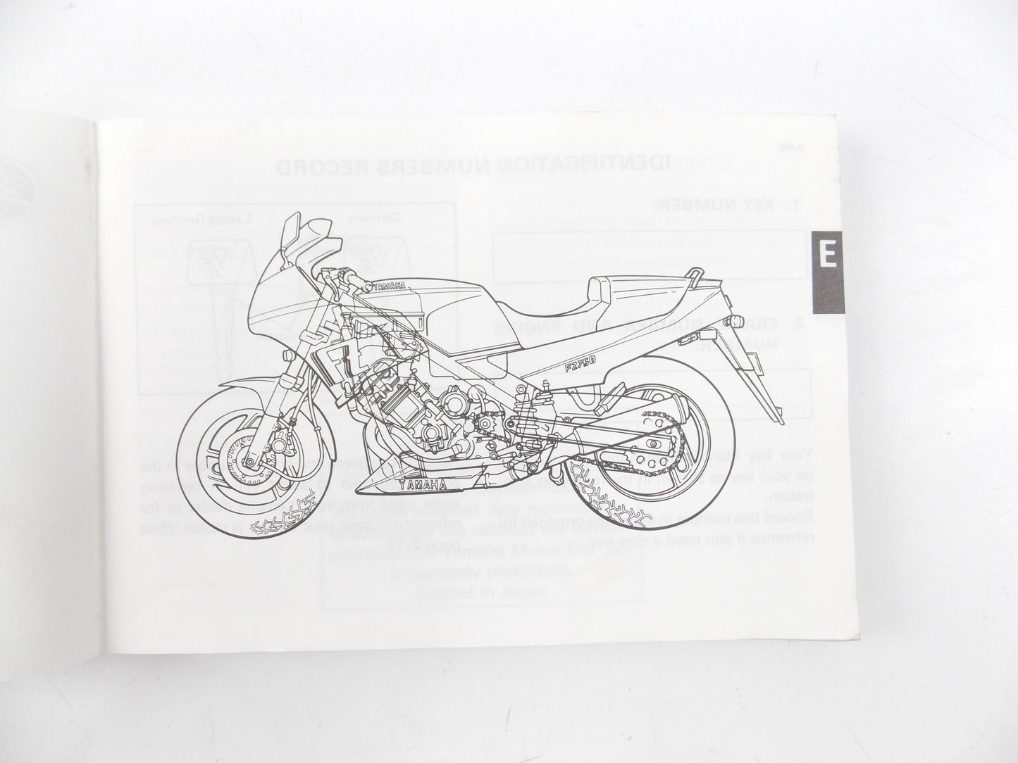 1980's YAMAHA FZ750 OWNER USER MANUAL BOOK ENGLISH ITALIAN GERMAN 1TV-28199-80 - MotoRaider