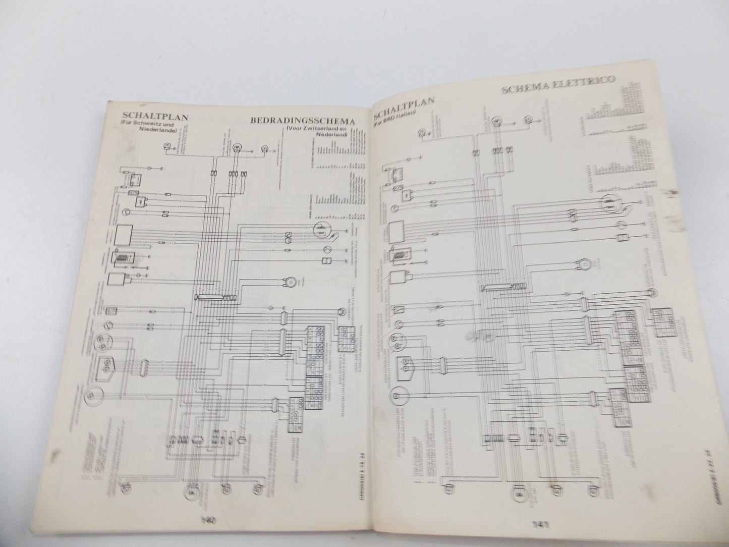 09/1983 OWNER MANUAL BOOK CATALOG SUZUKI DR500S ENGLISH FRENCH GERMAN  ITALIAN - MotoRaider