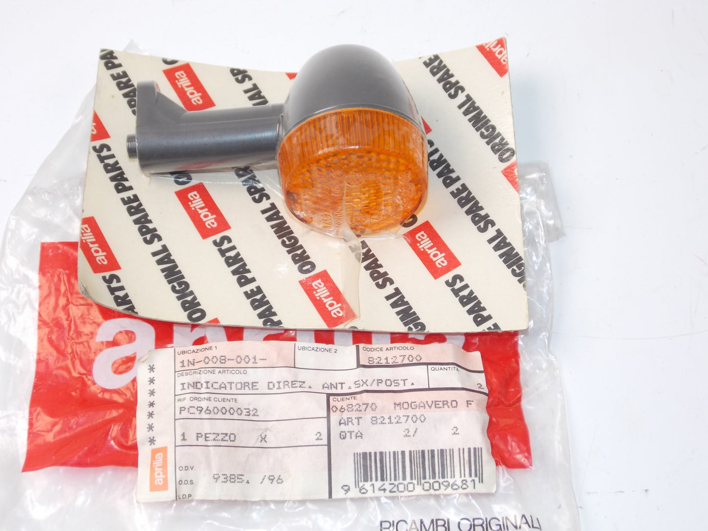 NOS APRILIA  SCARABEO 50 SR RALLY FRONT LH REAR RH TURN SIGNAL BLINKER 8212700 - MotoRaider
