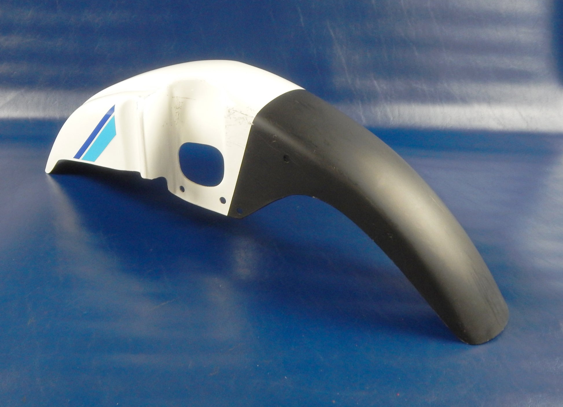 1980'S YAMAHA XT600-Z TENERE FIBERGLASS MUD GUARD LOW FRONT FENDER WHITE VINTAGE - MotoRaider
