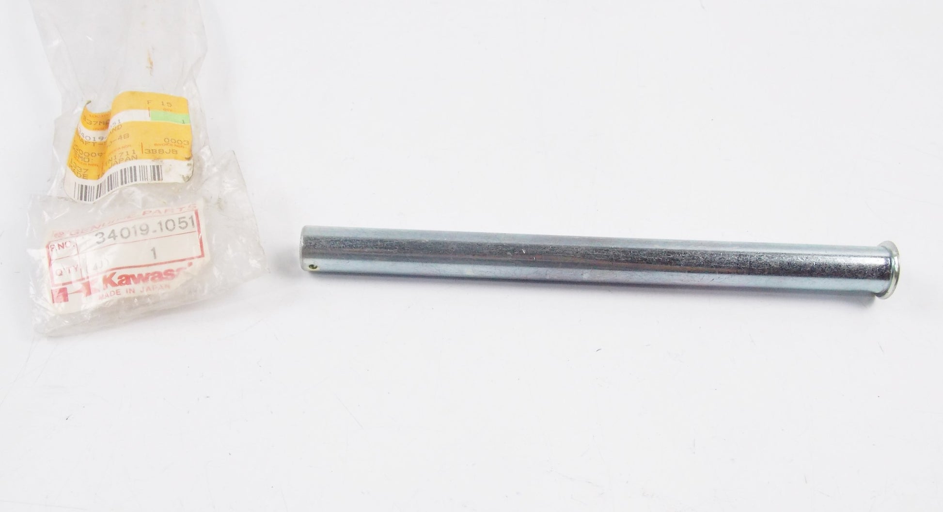 NOS OEM KAWASAKI 1980 KZ1000 | 1986-2006 VN750 SHAFT STAND 34019-1051 - MotoRaider