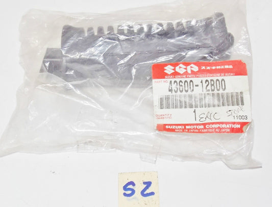 SUZUKI 1989 1991 1994 1996 2000 2011 GS500 DL650 RH FOOTREST PILLION 43600-12B00 - MotoRaider
